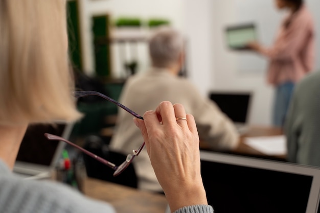 a4l变速箱(A4L变速箱油要换几升)